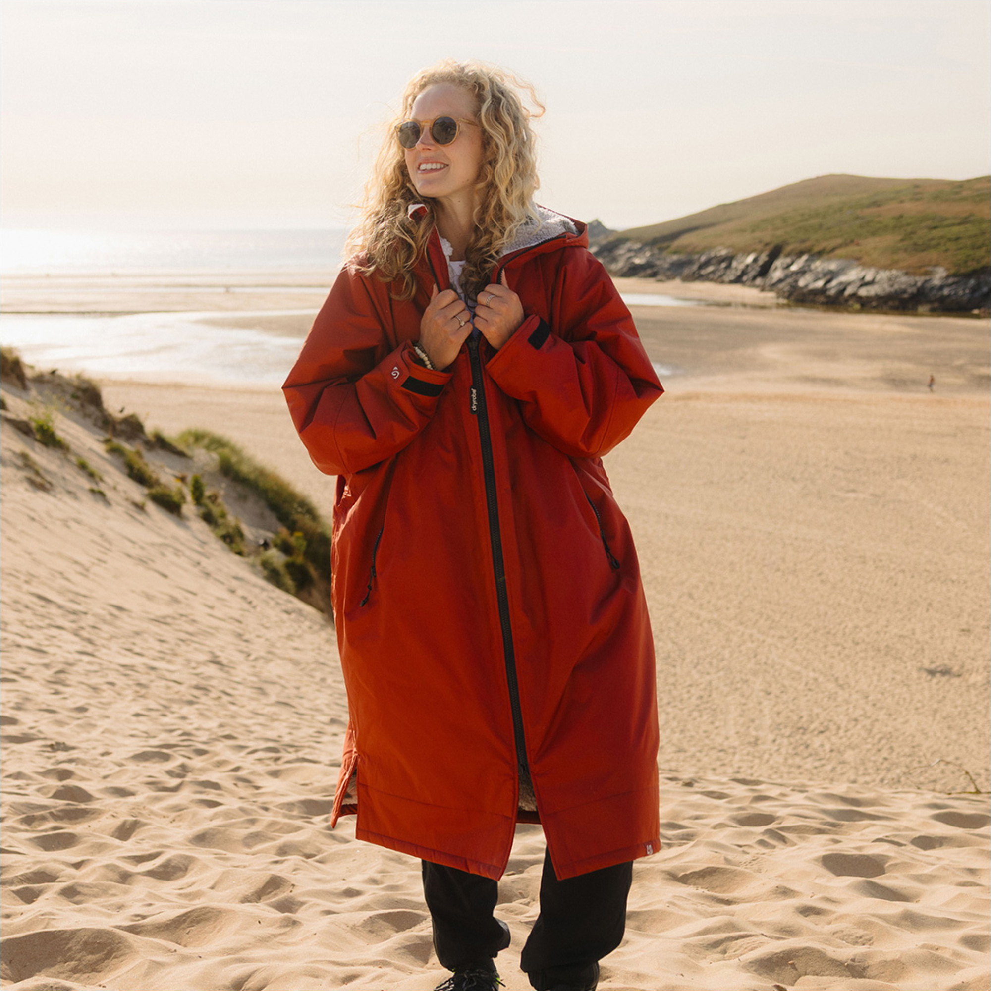 2026 Dryrobe Advance Long Sleeve Changing Robe DALSV3 - Burnt Orange